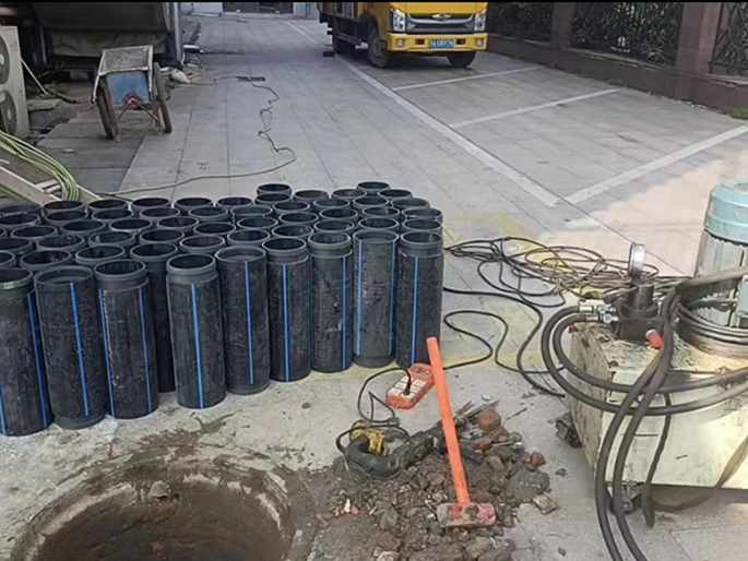 朝阳PE置换管厂家 DN315置换管 非开挖管短管置换